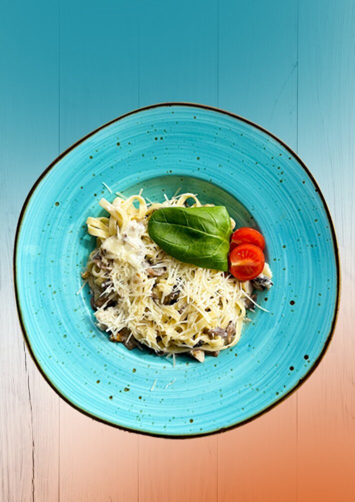 Паста с курицей и грибами