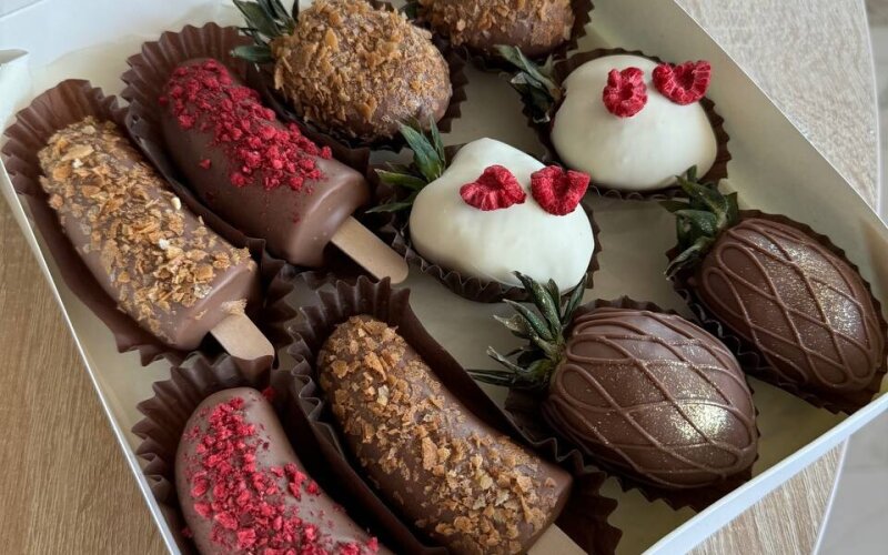 Бокс «Бананы и клубника»