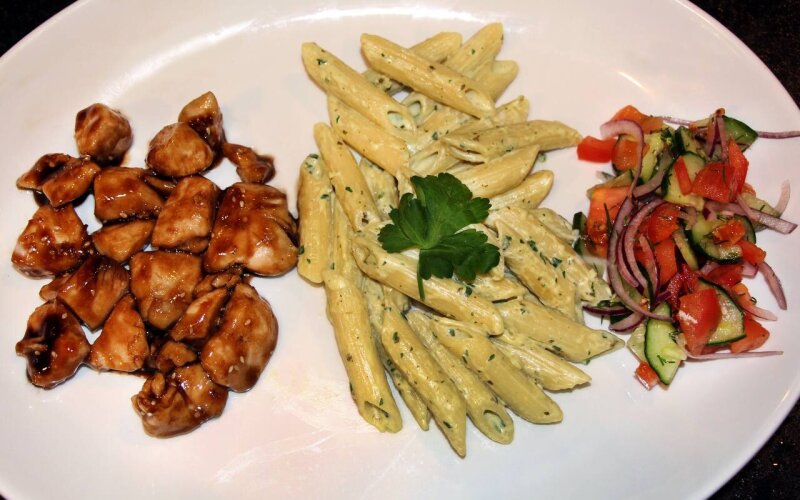 Цыпленок в соусе барбекю