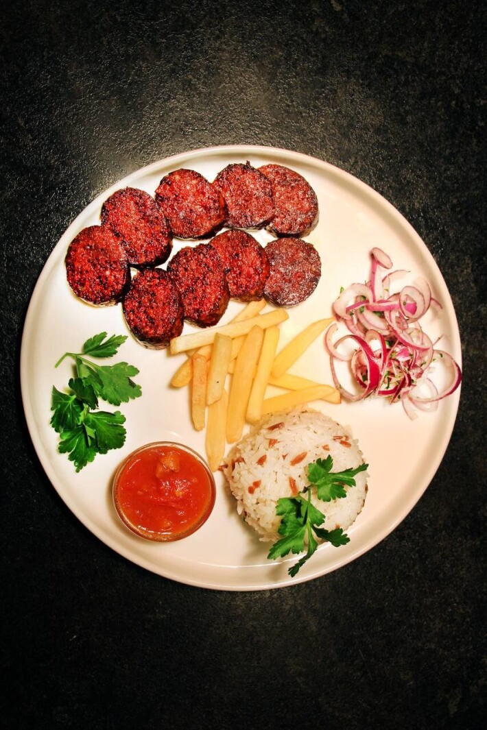 Мерв Суджук