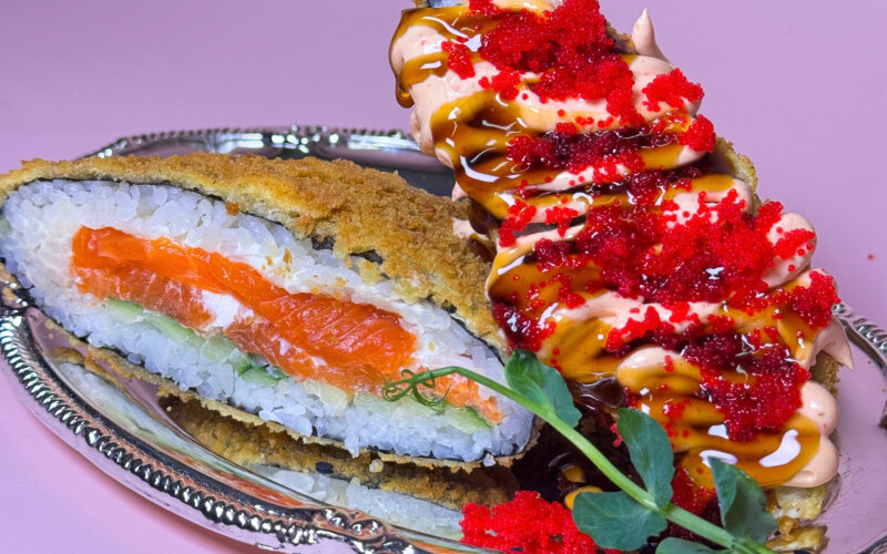 Суши сэндвич с лососем