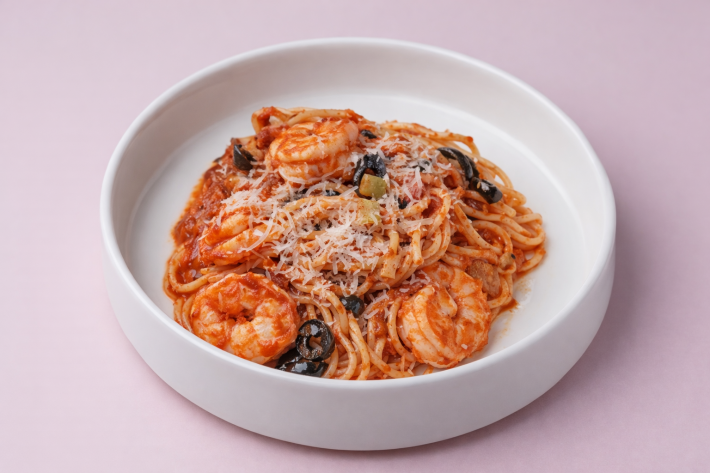 Паста с креветками в томатном соусе