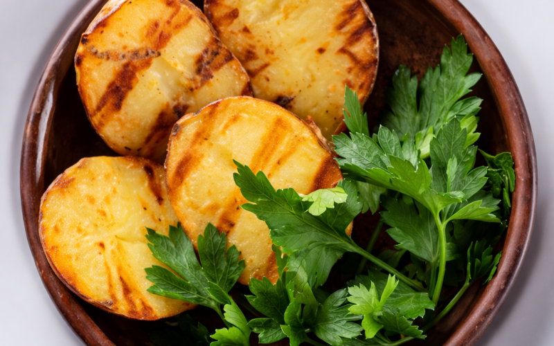 Картофель на мангале