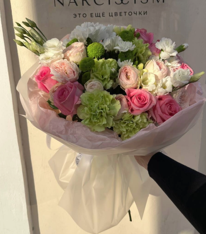 Букет «Авторский» в нежно-зеленых тонах