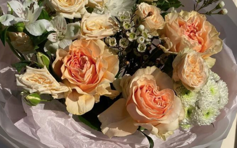 Букет «Авторский» персиковый