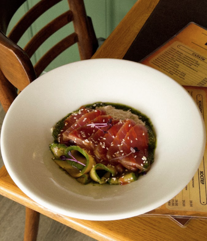 Тунец «Тонато» с битыми огурцами