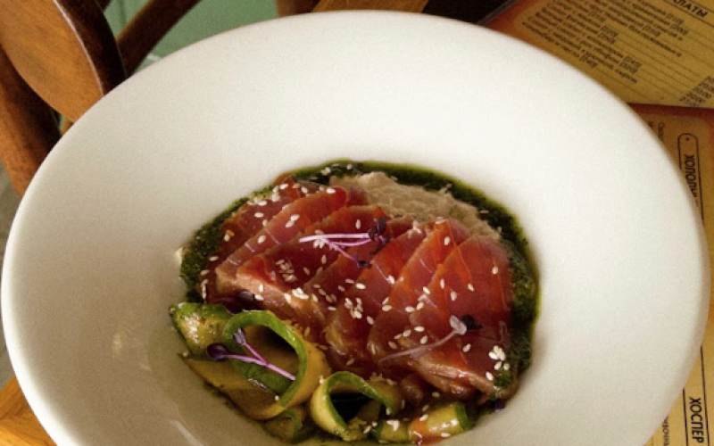 Тунец «Тонато» с битыми огурцами