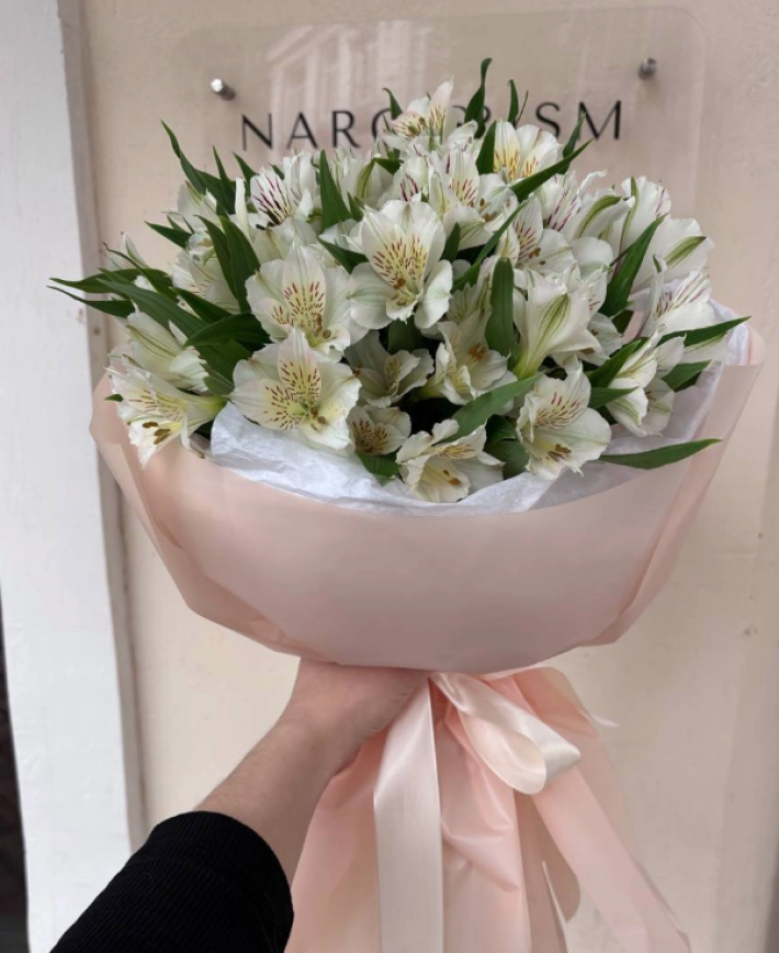 Букет «Стойких альстромерий»