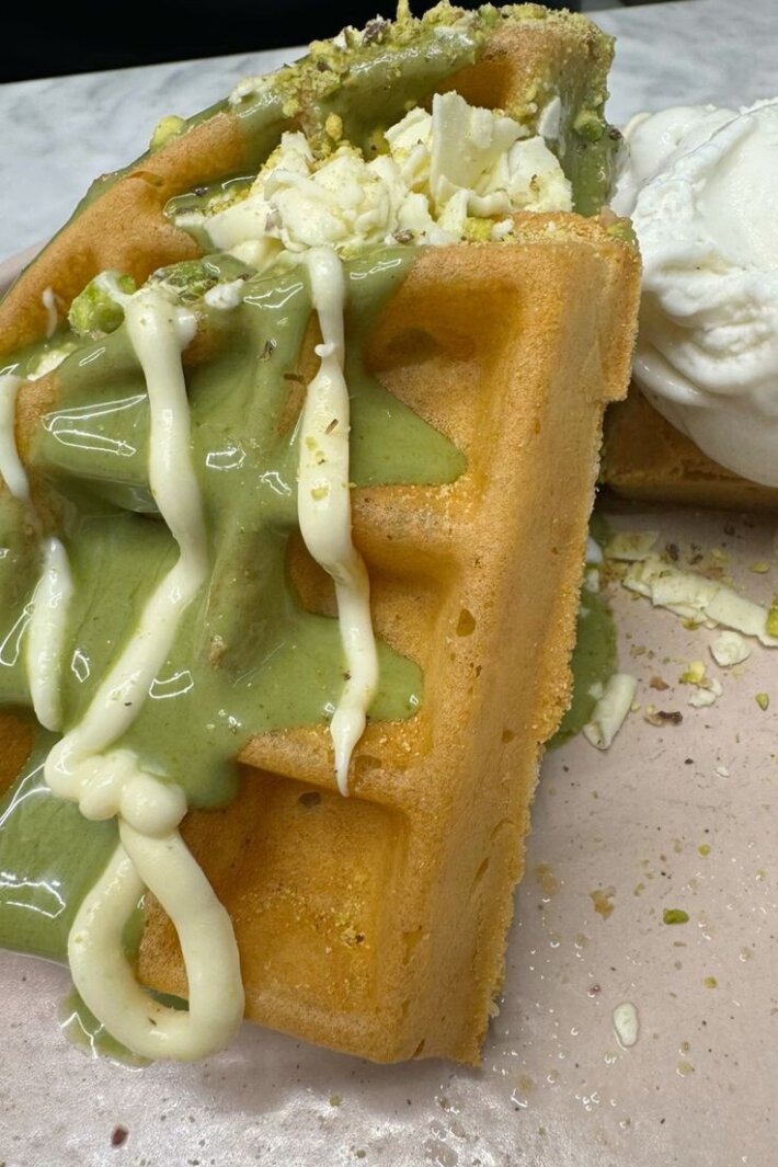 Венские вафли с фисташковой пастой