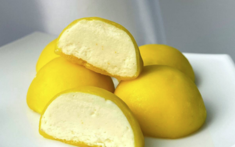 Пирожное моти «Апельсиновый милкшейк»