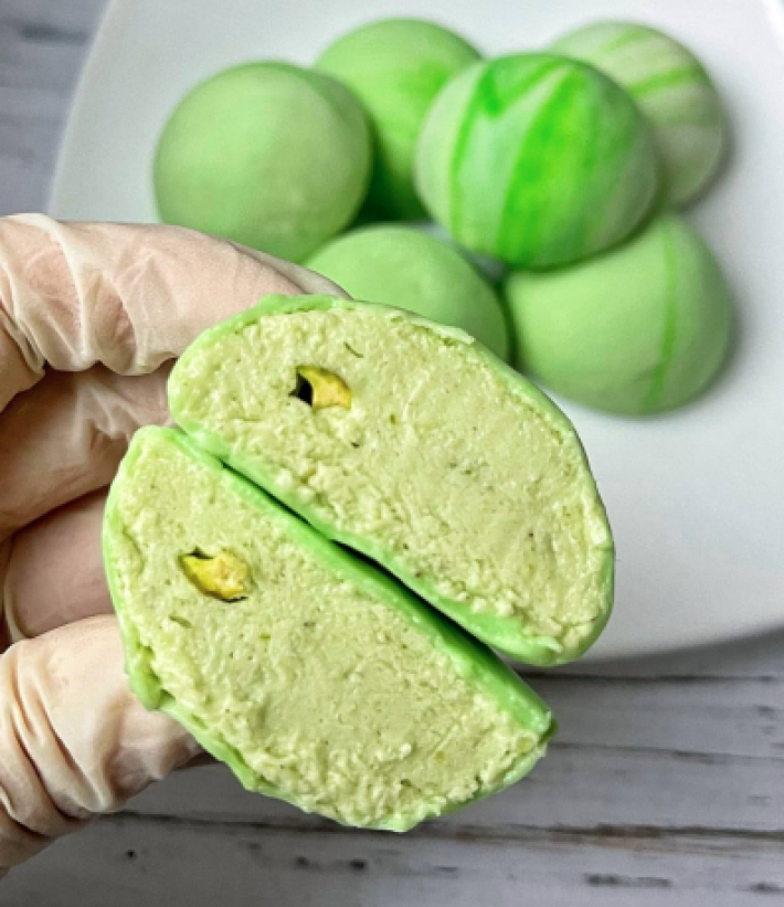 Пирожное моти «Фисташковый чай»