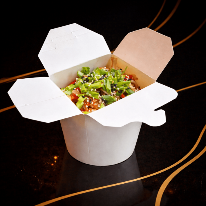 Wok c лапшой «Удон» и морепродуктами