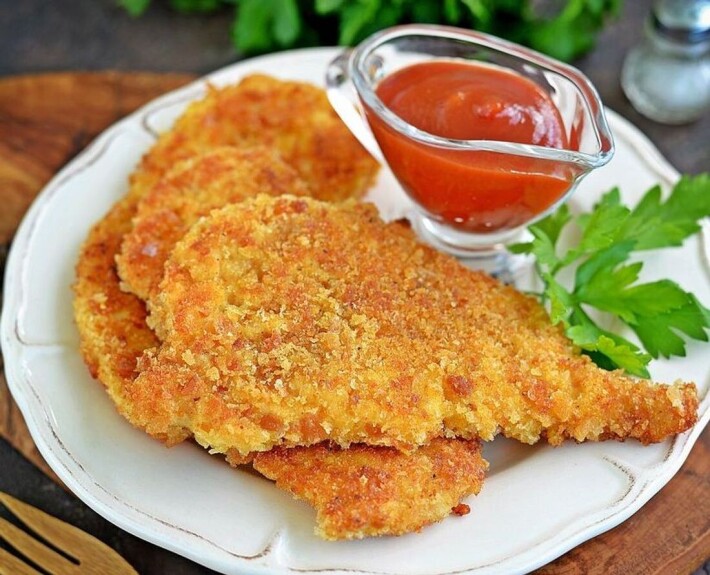 Филе куриное в сухарях