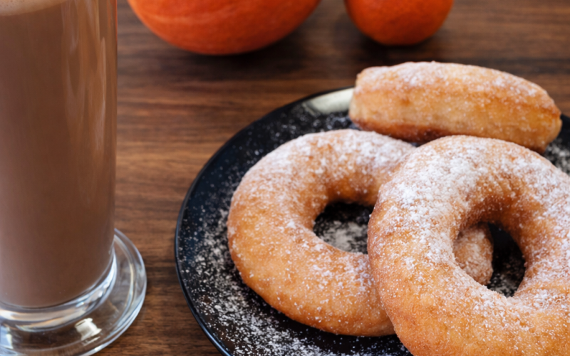 Сет горячий шоколад и три пышки