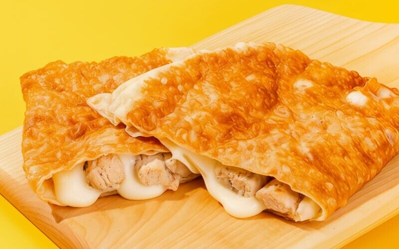 Чебурек c курицей и сыром