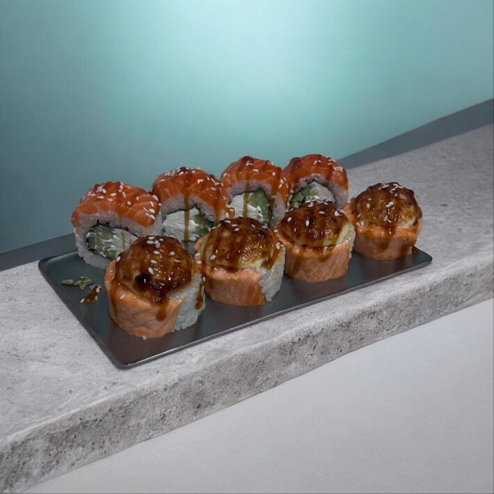 Запечённый ролл «Филадельфия с сырным соусом»