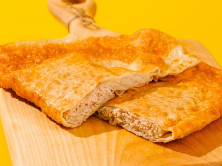 Чебурек с куриным фаршем