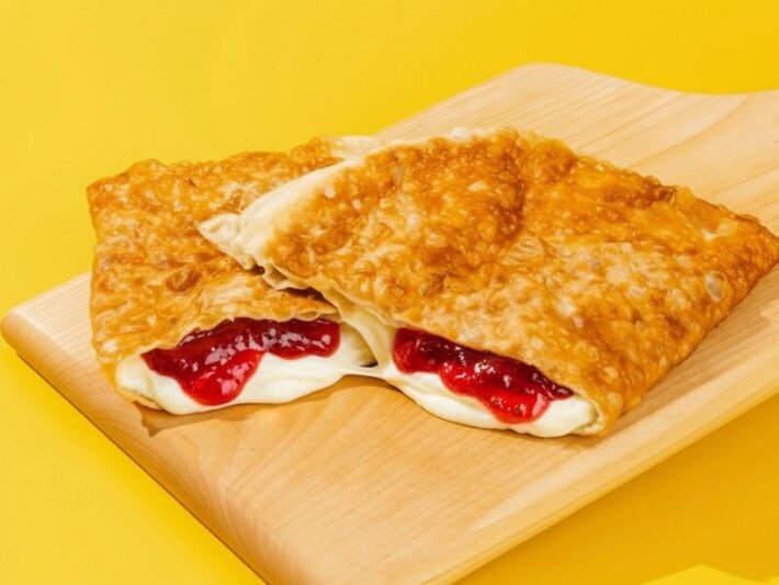 Чебурек-чизкейк с вишней