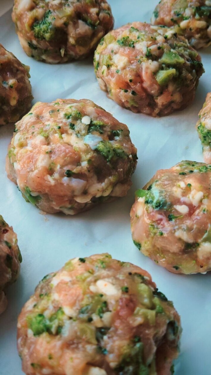 Котлеты куриные с брокколи