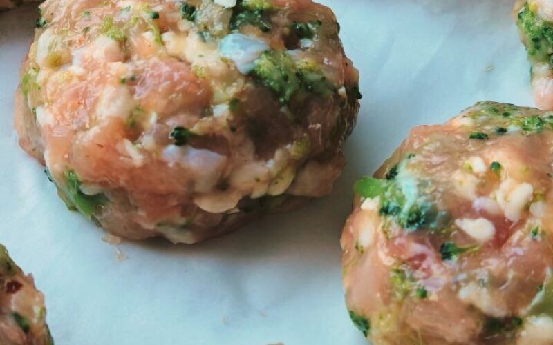 Котлеты куриные с брокколи