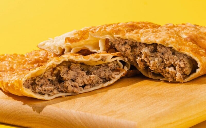 Чебурек с говядиной