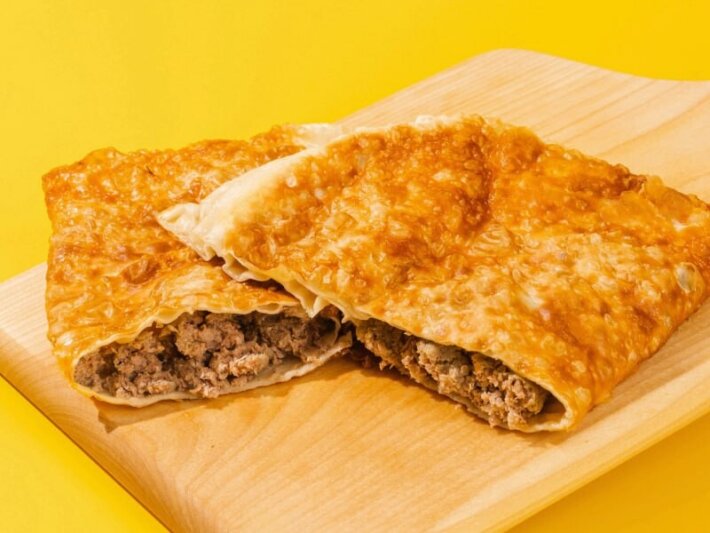 Чебурек с говядиной и свининой