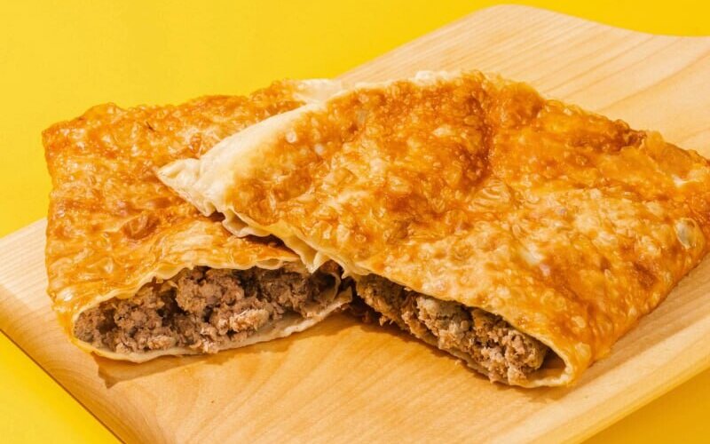 Чебурек с говядиной и свининой
