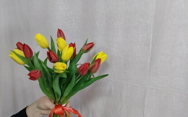 Букет из тюльпанов