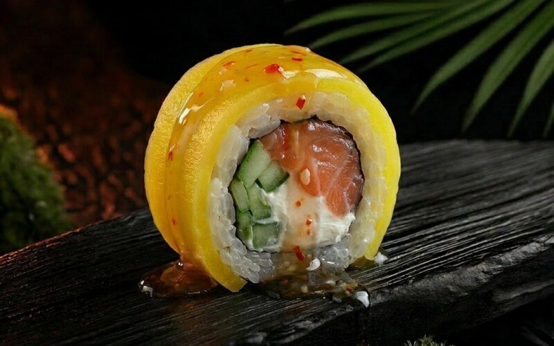 Ролл в такуане с креветкой