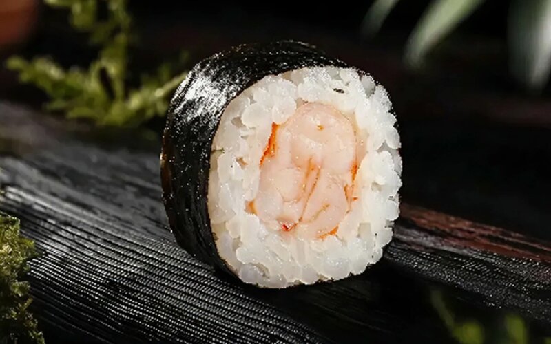 Ролл с креветкой