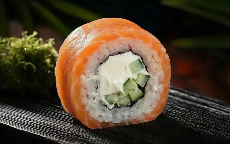 Ролл «Филадельфия с огурцом»