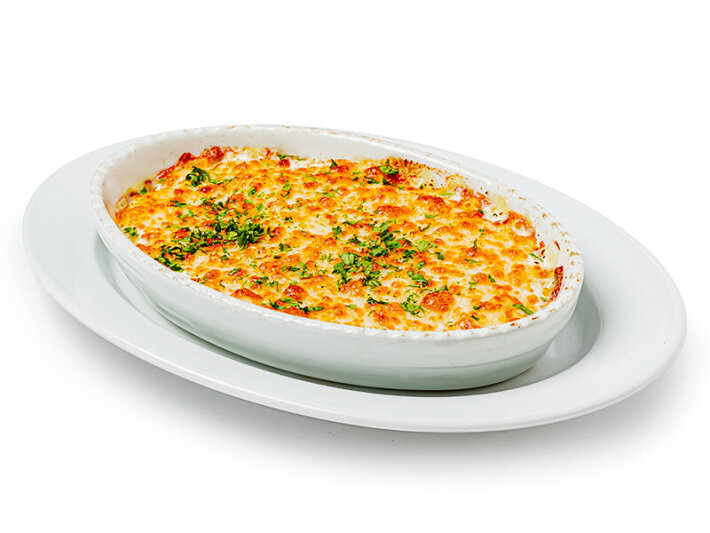 Картофельная запеканка с говяжьими щечками в сливочном «Демигласе»