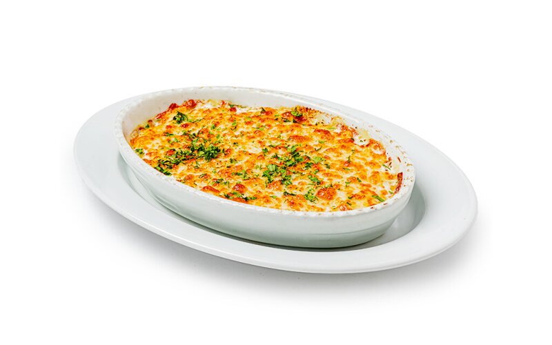 Картофельная запеканка с говяжьими щечками в сливочном «Демигласе»