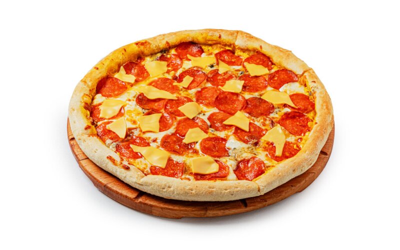 Пицца «Пять сыров» с пепперони