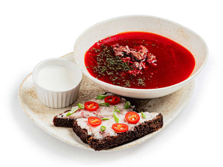 Борщ с говяжьими щечками