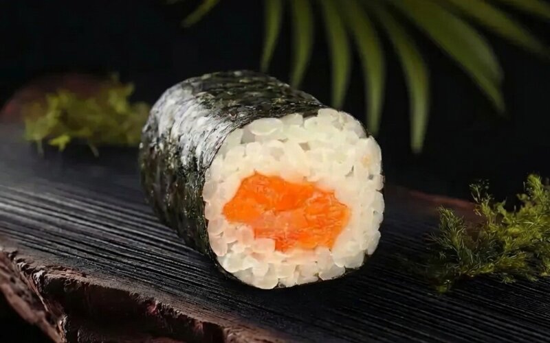 Ролл «Хосомаки с лососем»