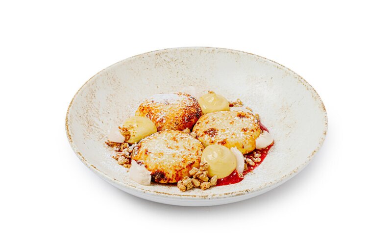 Сырники с творожно-манговым кремом и личи