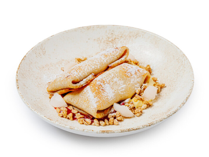 Блинчики с творогом и пюре манго с личи