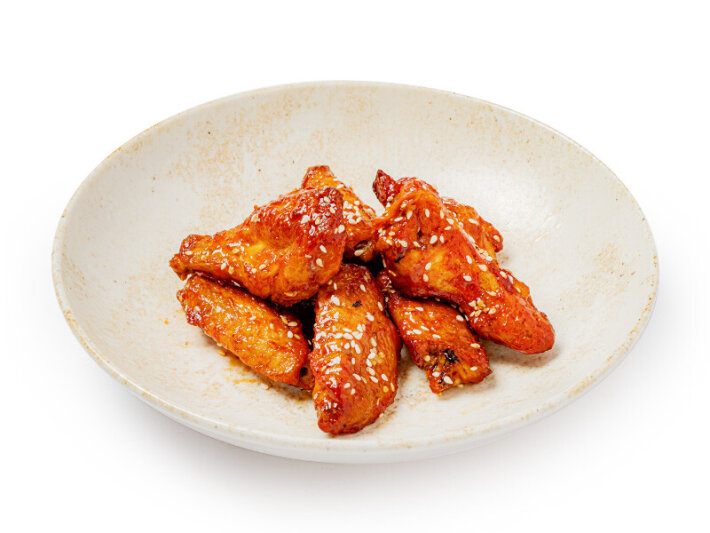 Крылышки в глазури «Унаги» и «Сви Чили» с кунжутом