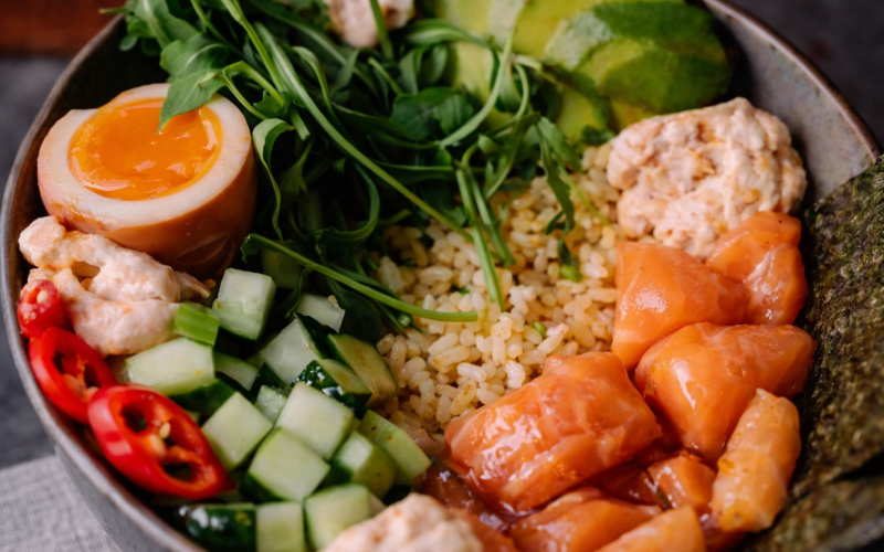 Боул с лососем