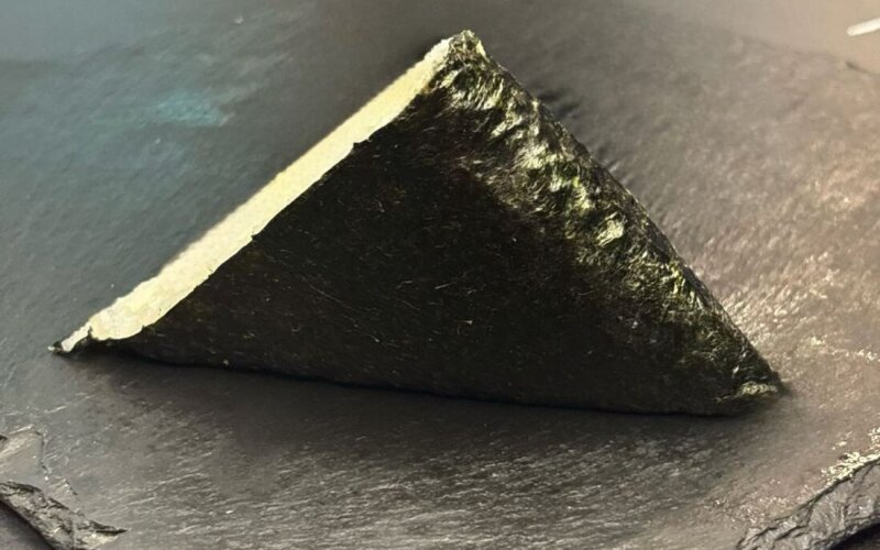 Онигири с креветкой 1 шт.