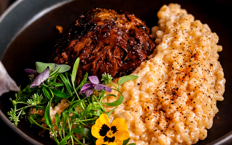 Говяжьи щеки с булгуром