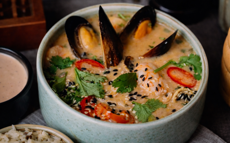 Суп «Том ям» с морепродуктами