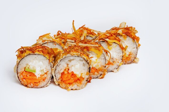 Темпура с лососем кимчи и манго соусом