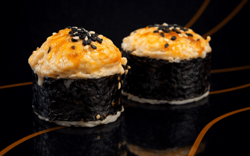 Запеченный ролл с курицей