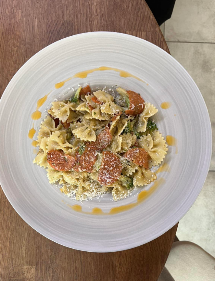 Паста с пепперони и брокколи