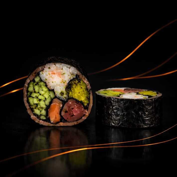 Кето ролл(лосось, тунец, креветка) в лососе