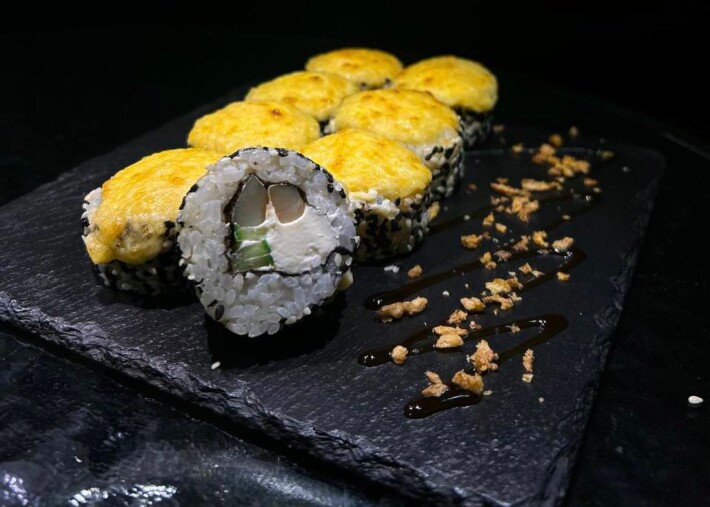 Запеченный ролл «Хот Маисо»