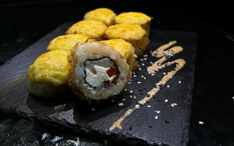 Запеченный ролл «Хот Ика»