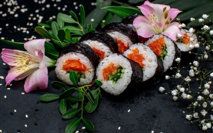 Ролл «Сяке каппа маки»